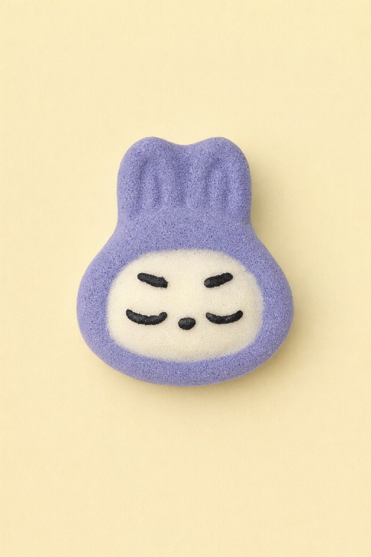 La strawberry Bon Bon Bath Bomb