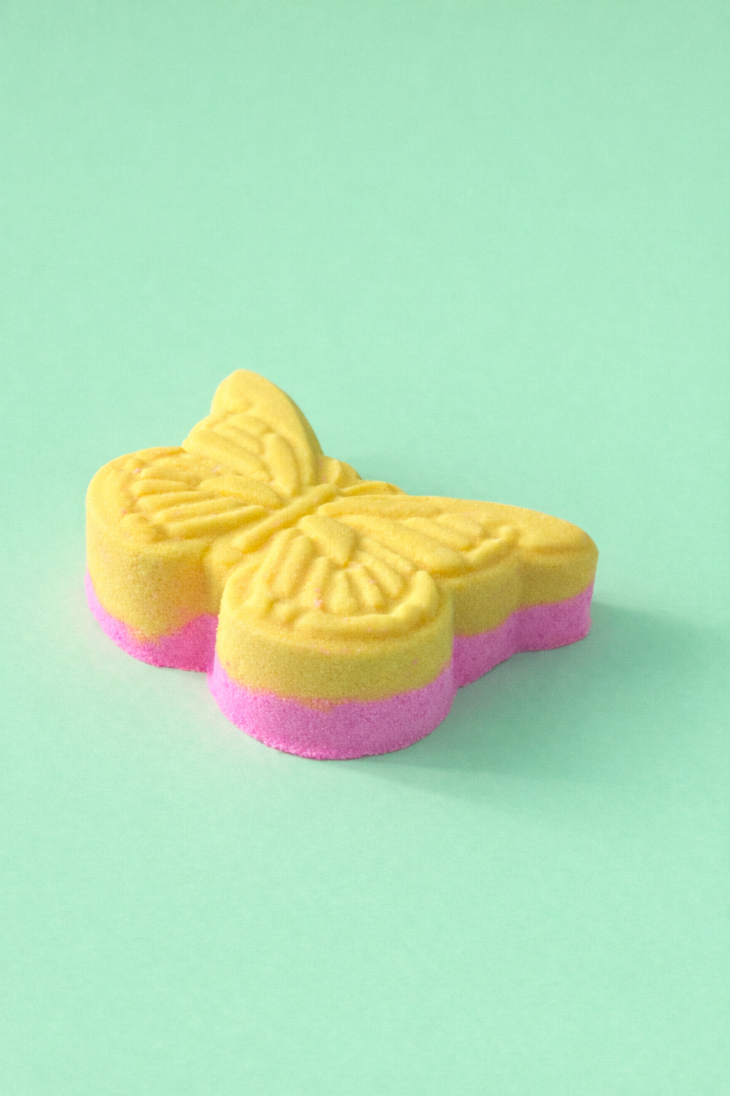 Broken bomb- Parma violet Butterfly Bath Bomb